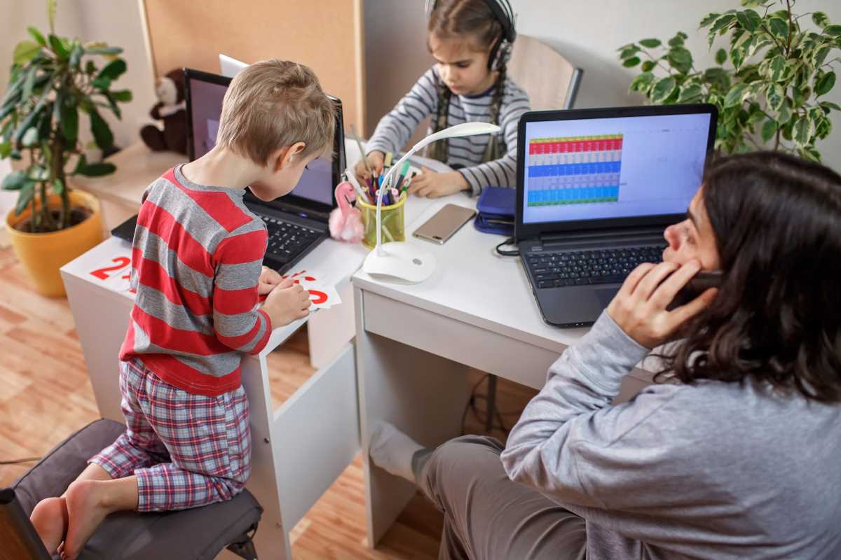 Tips for Seamlessly Blending Work and Home Life under One Roof